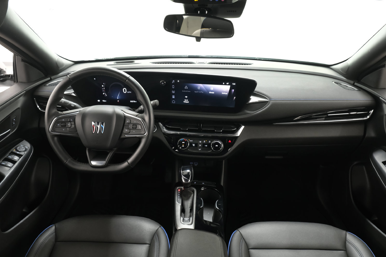 Used 2025 Buick Envista Sport Touring FWD image 9