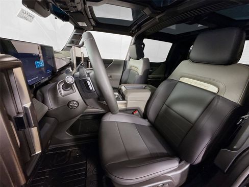 New 2025 GMC Hummer EV 2X image 16