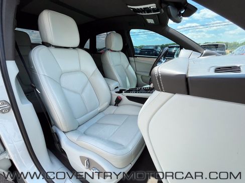 Used 2017 Porsche Macan S AWD/4WD image 30