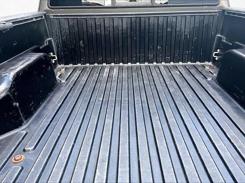 Used 2013 Toyota Tacoma 4x4 Access Cab V6 w/ SR5 Pkg image 8