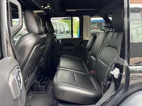 Used 2023 Jeep Wrangler Unlimited Rubicon 4xe w/ Steel Bumper Group AWD/4WD image 12