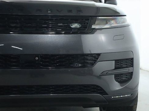 Used 2023 Land Rover Range Rover Sport SE image 39