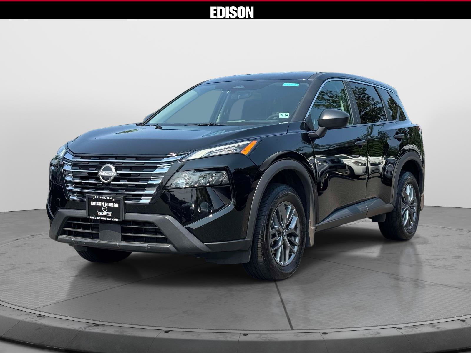 Used 2026 Nissan Rogue S AWD/4WD image 2