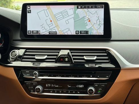 Used 2023 BMW 530i w/ Convenience Package RWD image 26