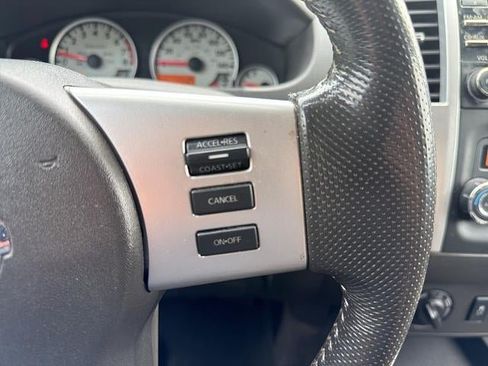 Used 2013 Nissan Frontier PRO-4X AWD/4WD image 28