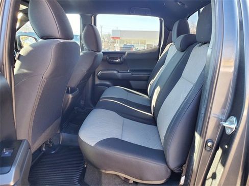 Used 2023 Toyota Tacoma TRD Sport image 9