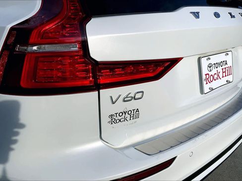 Used 2020 Volvo V60 T6 R-Design w/ Protection Package Premier image 32