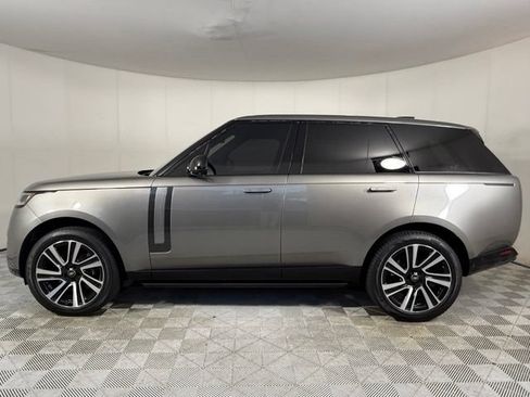 Used 2023 Land Rover Range Rover SE AWD/4WD image 3