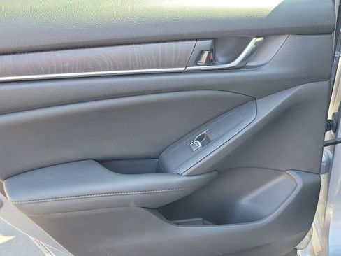 Used 2022 Honda Accord EX-L image 15