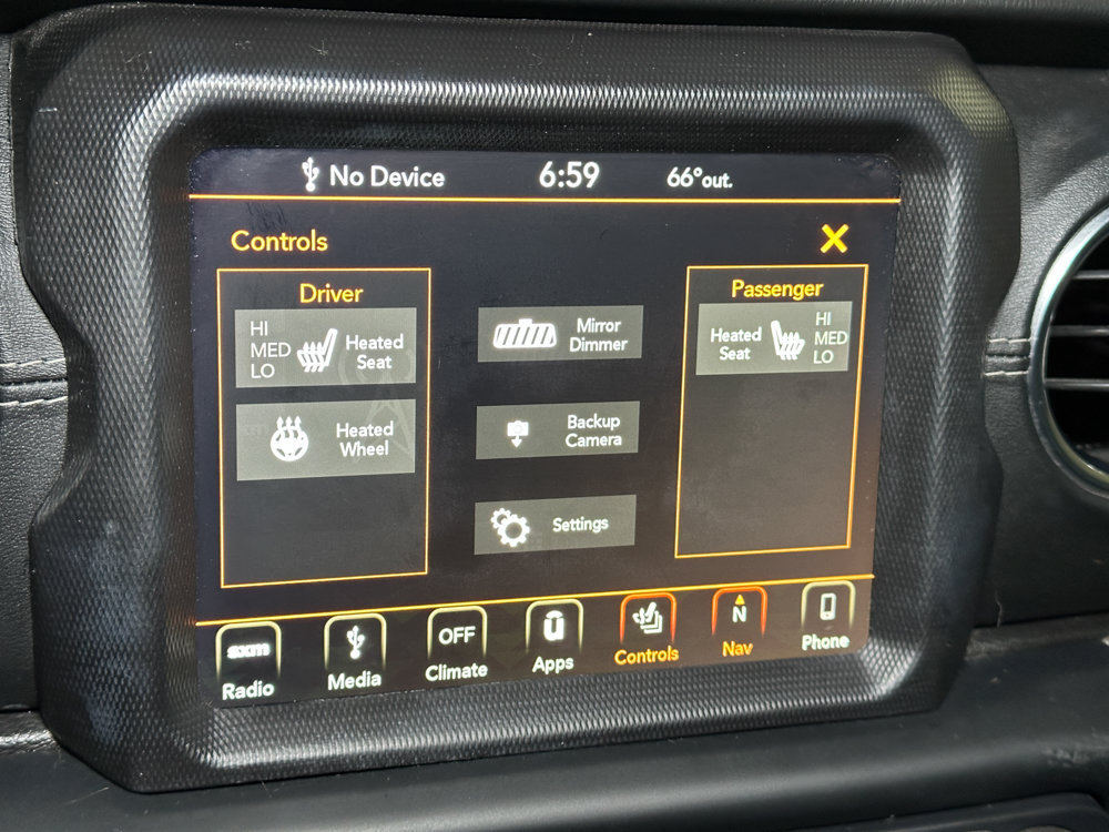 Used 2019 Jeep Wrangler Unlimited Sahara w/ Uconnect 4C Nav & Sound Group AWD/4WD image 44