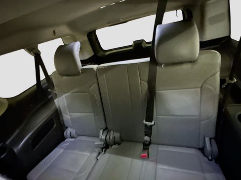 Used 2019 Chevrolet Suburban LT image 30