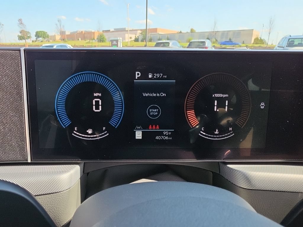 Used 2025 Hyundai Sonata SEL FWD image 12