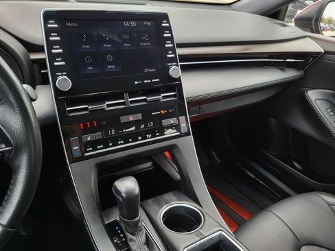 Used 2022 Toyota Avalon XLE image 20