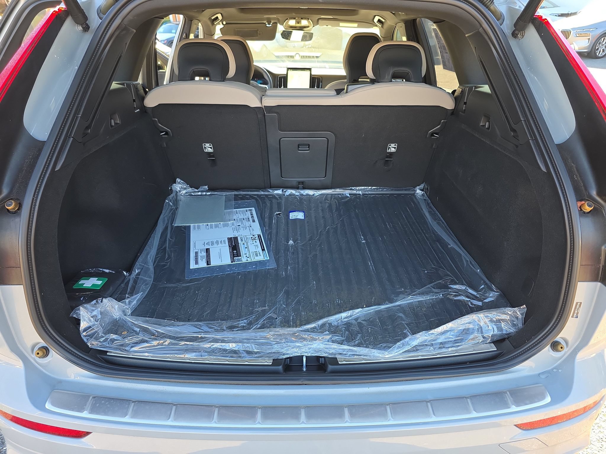 Certified 2026 Volvo XC60 B5 Plus w/ Protection Package Premier AWD/4WD image 17