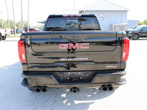 Used 2020 GMC Sierra 1500 AT4 w/ AT4 Premium Package AWD/4WD image 9