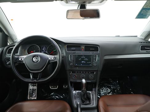 Used 2017 Volkswagen Golf Alltrack SE AWD/4WD image 15