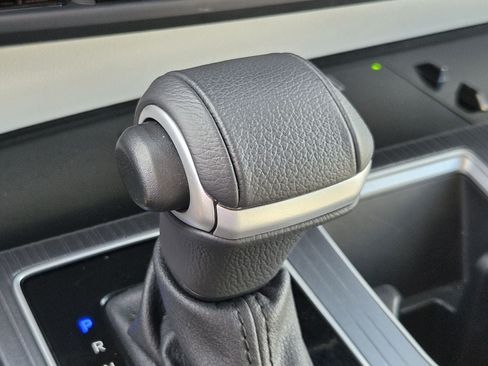 Used 2026 Toyota Sienna XLE FWD image 21