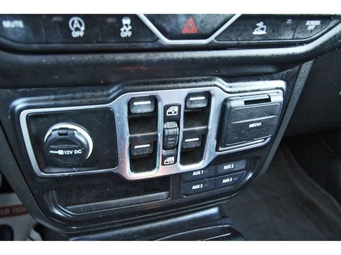 Used 2023 Jeep Wrangler Sport S image 28