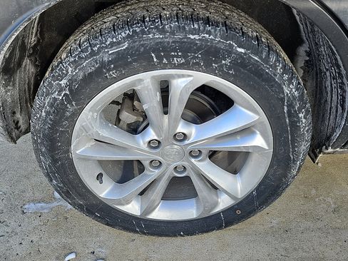 Certified 2023 Buick Encore GX Preferred w/ Cold Weather Comfort Package image 8