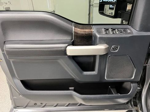 Used 2022 Ford F350 Lariat AWD/4WD image 20
