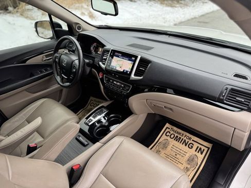 Used 2017 Honda Pilot Touring image 21