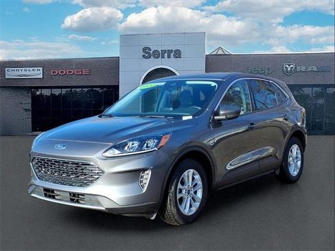 Used 2022 Ford Escape SE w/ Convenience Package image 3