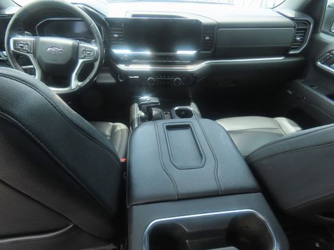 Used 2022 Chevrolet Silverado 1500 RST AWD/4WD image 21