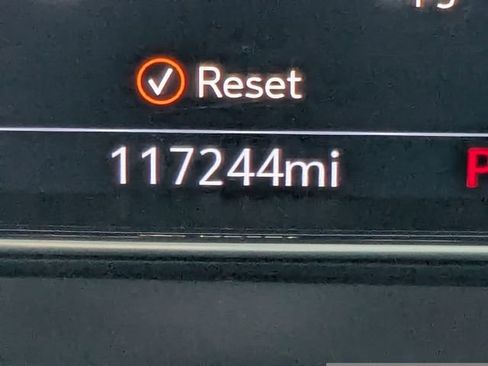 Used 2021 GMC Yukon Denali image 24