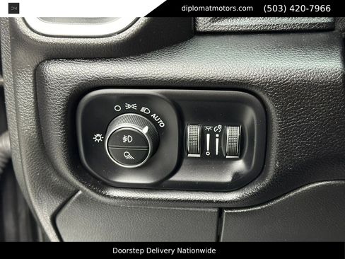 Used 2024 RAM 2500 Laramie AWD/4WD image 35