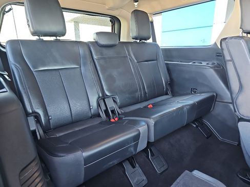 Used 2023 Ford Expedition Max XLT AWD/4WD image 12