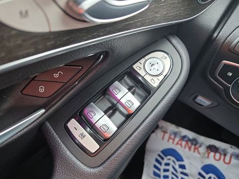 Used 2020 Mercedes-Benz GLC 300 GLC 300 image 33