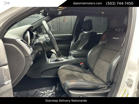 Used 2020 Jeep Grand Cherokee SRT image 18