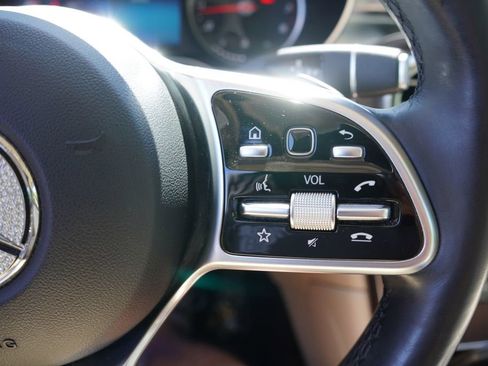 Used 2020 Mercedes-Benz GLC 300 4MATIC image 34