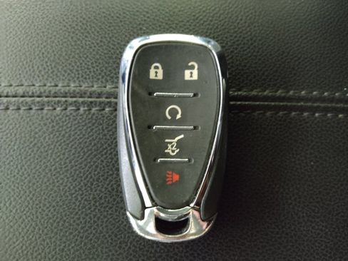 Used 2020 Chevrolet Equinox Premier FWD image 32