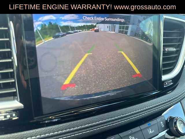 Used 2025 Chrysler Pacifica Limited FWD image 26