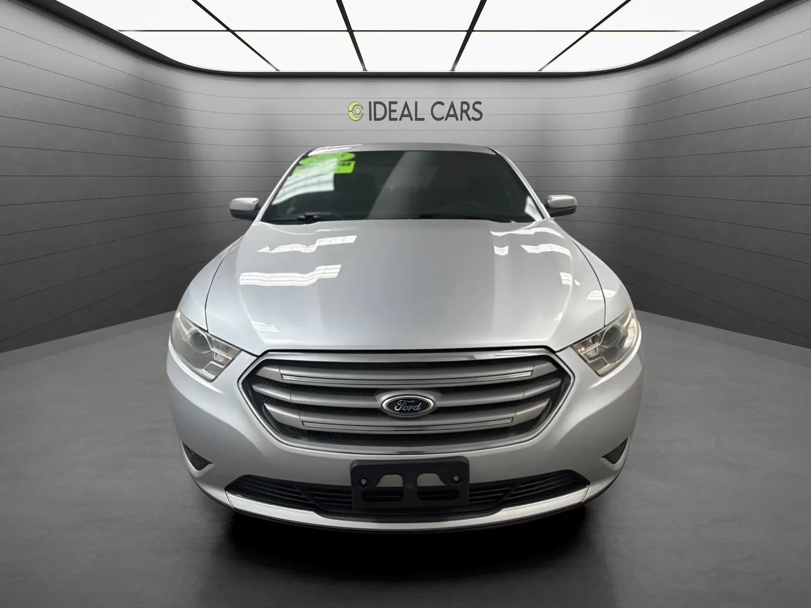 Used 2014 Ford Taurus SEL w/ Equipment Group 201A FWD image 2