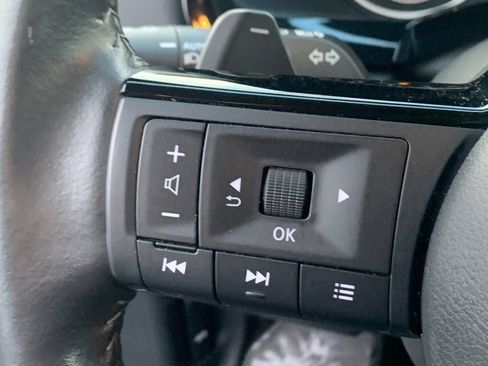 Used 2022 Nissan Pathfinder SL image 27