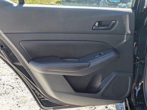 Used 2024 Nissan Altima 2.5 SV image 19