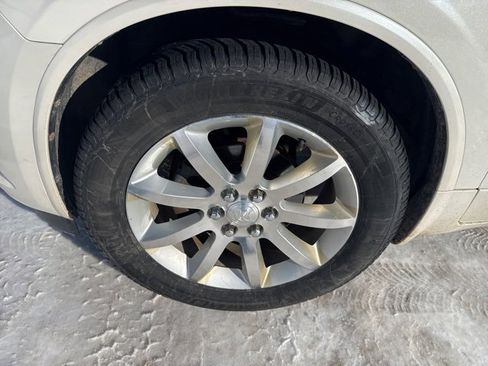 Used 2013 Buick Enclave Premium image 9