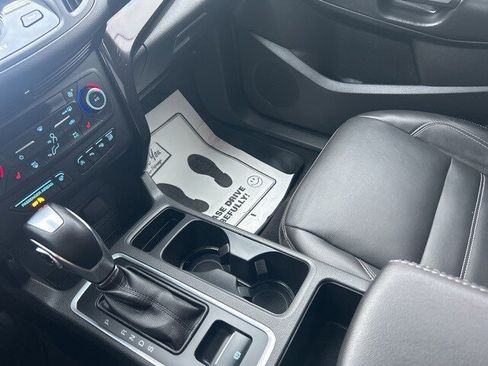 Used 2018 Ford Escape Titanium w/ Ford Safe & Smart Package image 24