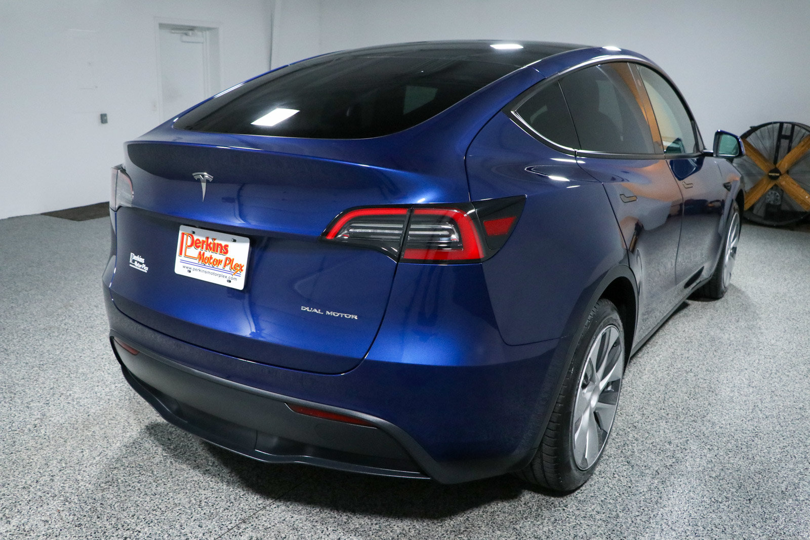 Used 2023 Tesla Model Y Long Range AWD/4WD image 7