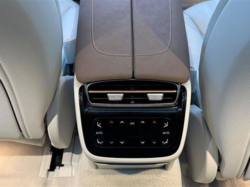 Used 2023 Mercedes-Benz EQS 580 4MATIC Sedan image 18