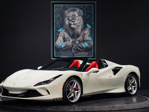 Used 2023 Ferrari F8 Tributo RWD image 1