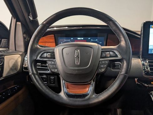 Used 2019 Lincoln Navigator L Reserve w/ Cargo Package image 17