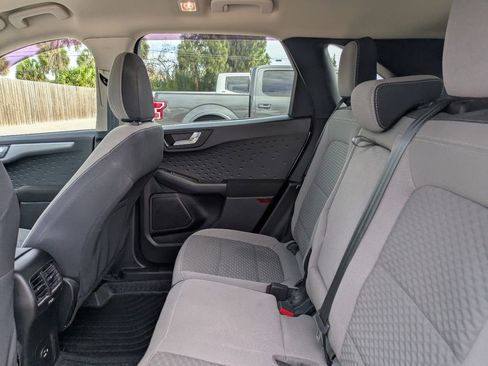 Used 2020 Ford Escape SE FWD image 14
