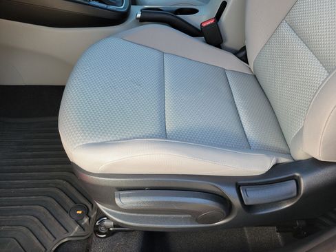 Used 2025 Kia Soul LX w/ LX Technology Package image 5