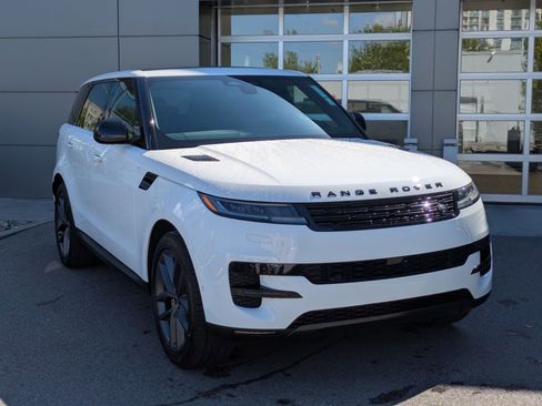 New 2026 Land Rover Range Rover Sport SE AWD/4WD image 3