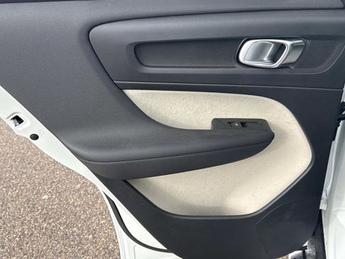 New 2026 Volvo XC40 B5 Ultra w/ Climate Package image 11