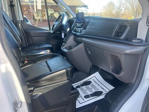Used 2020 Ford Transit 250 Medium Roof image 15