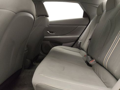 Used 2023 Hyundai Elantra SEL w/ Convenience Package FWD image 18
